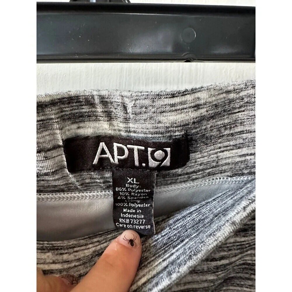 Apt 9 Women’s size x-large grey skirt